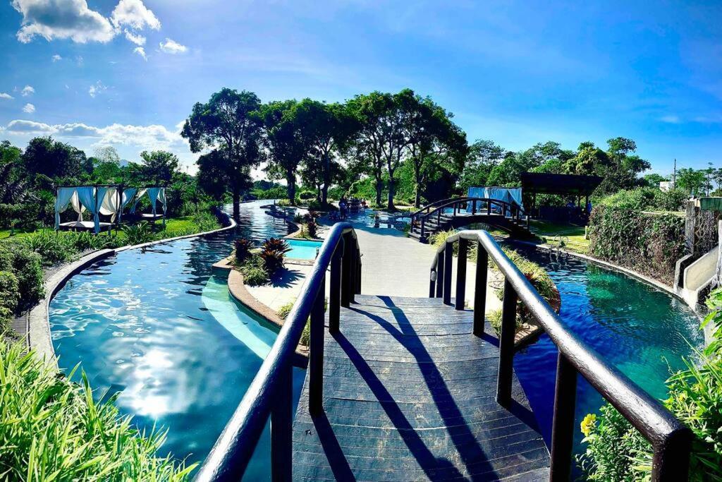 Overlooking Staycation At Sandari Batulao Tagaytay City Dış mekan fotoğraf